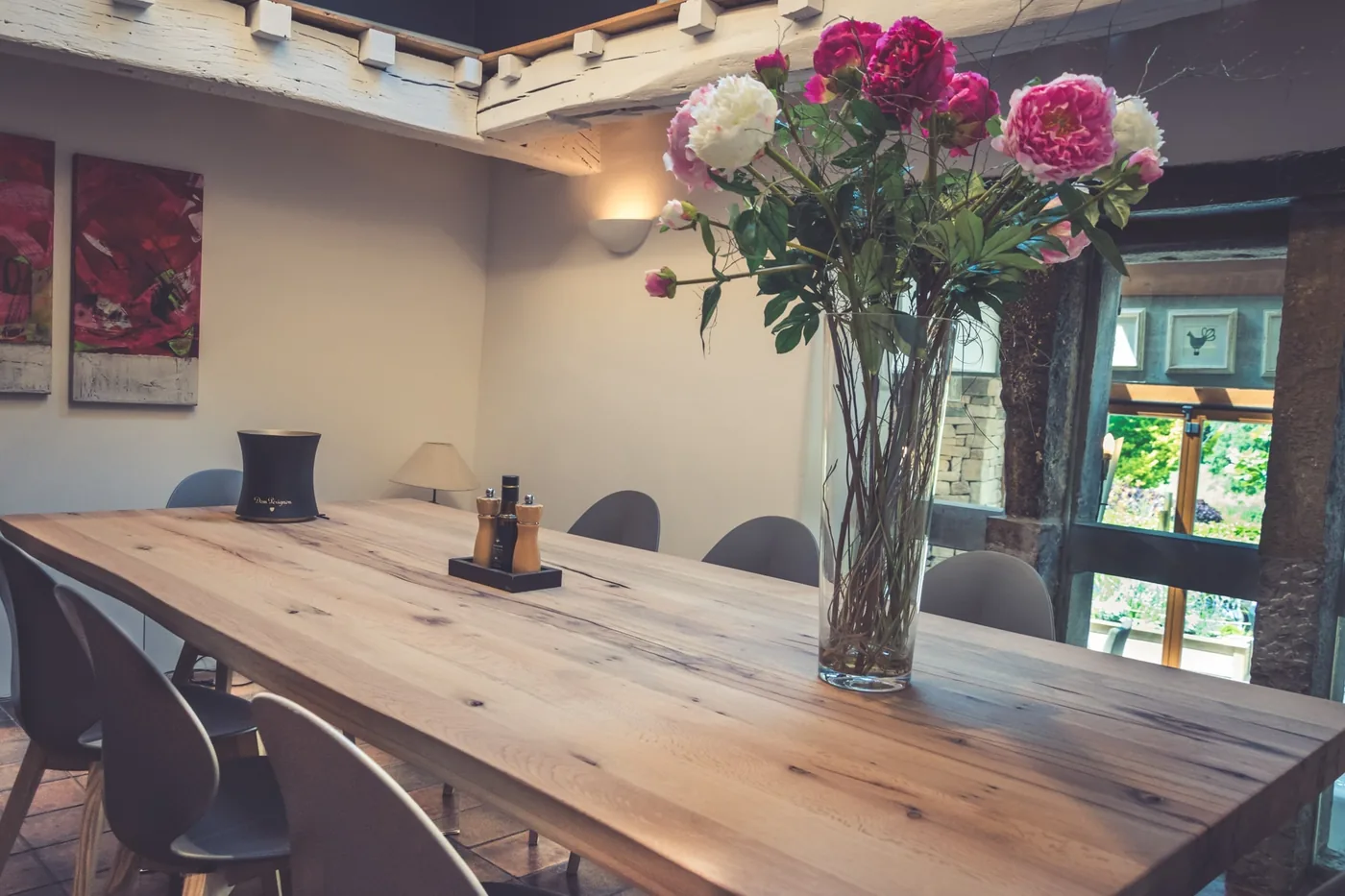 La grande table de douze couverts