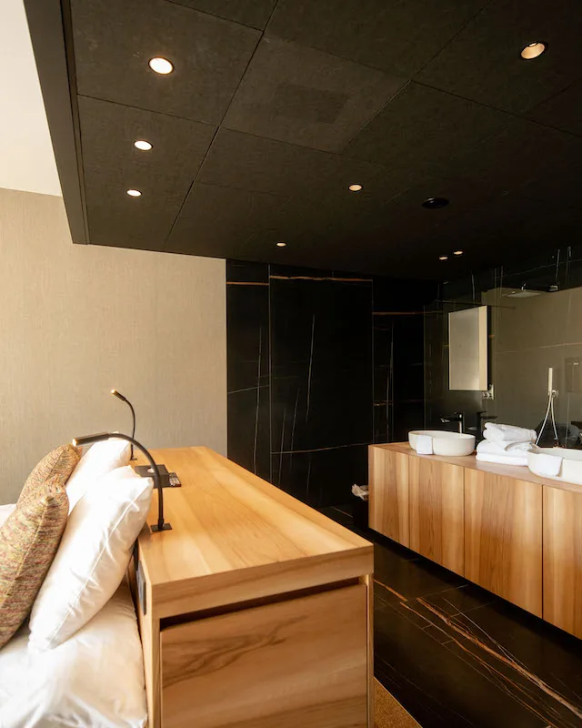 La salle de bain ouverte